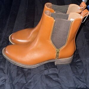 Women rocket dog boots